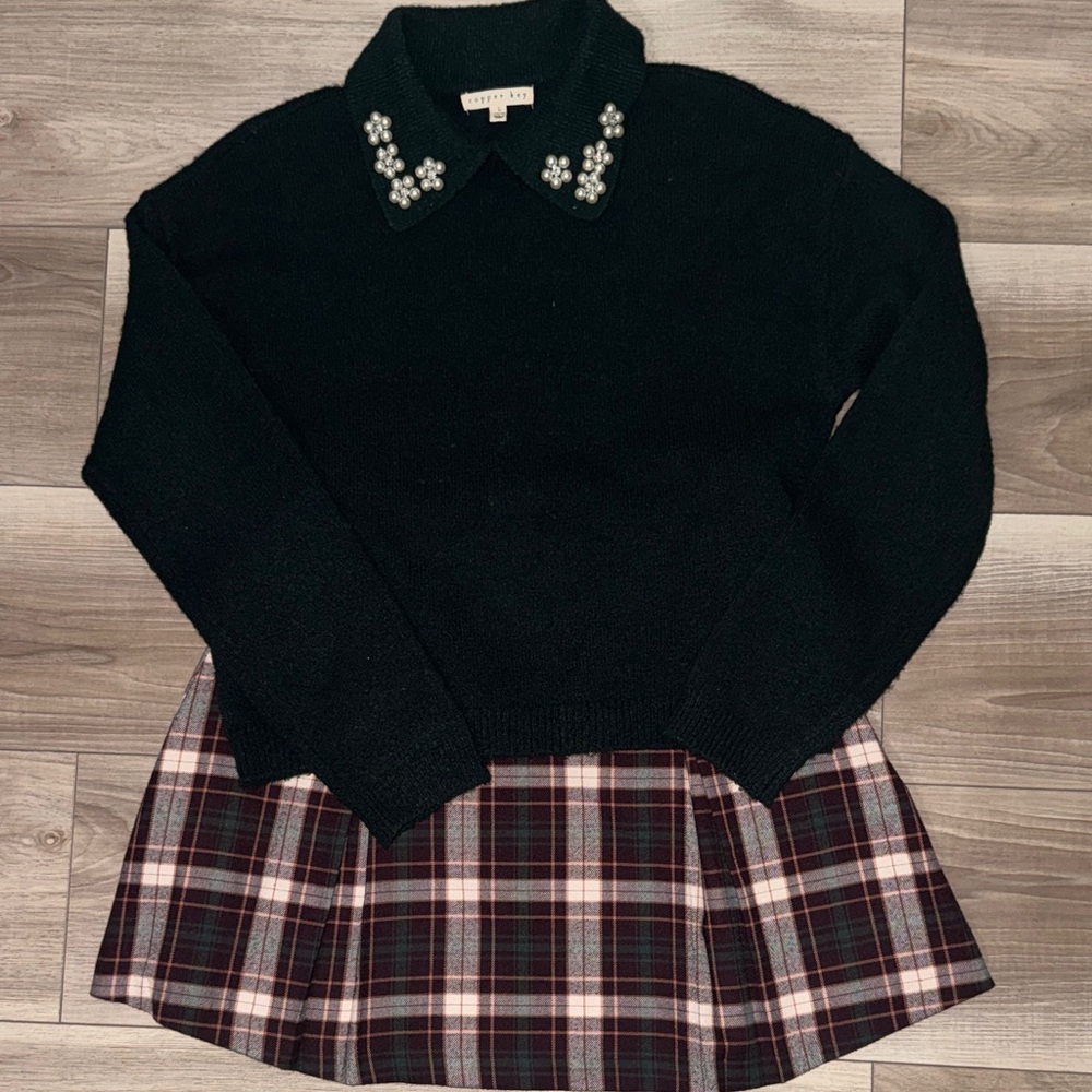 Copper Key L Green Sweater and Plaid Skirt Set
